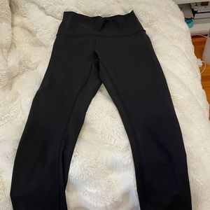 Size 2, cropped lulu leggings